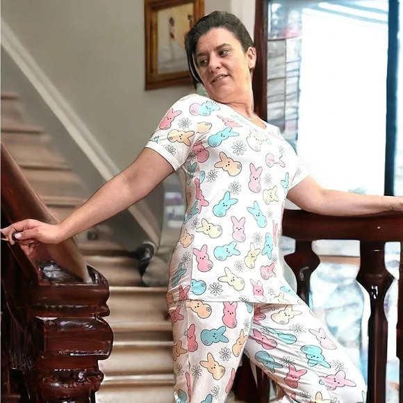 Shirley & Stone peeps lounge jogger pajama set - Picture 1 of 11